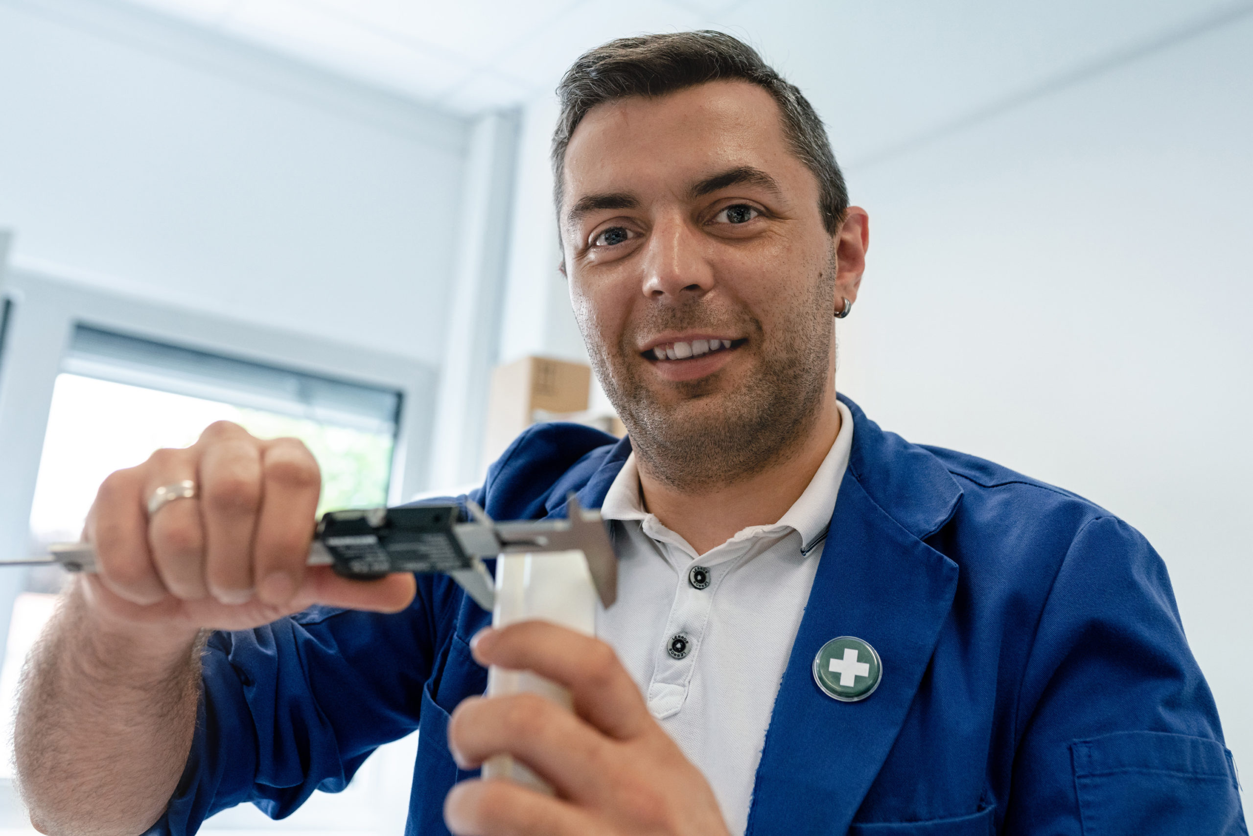 Für Sie entwickeln und GESTALTEN wir verkaufsfähige Gebinde, Etiketten, Kartonagen ...